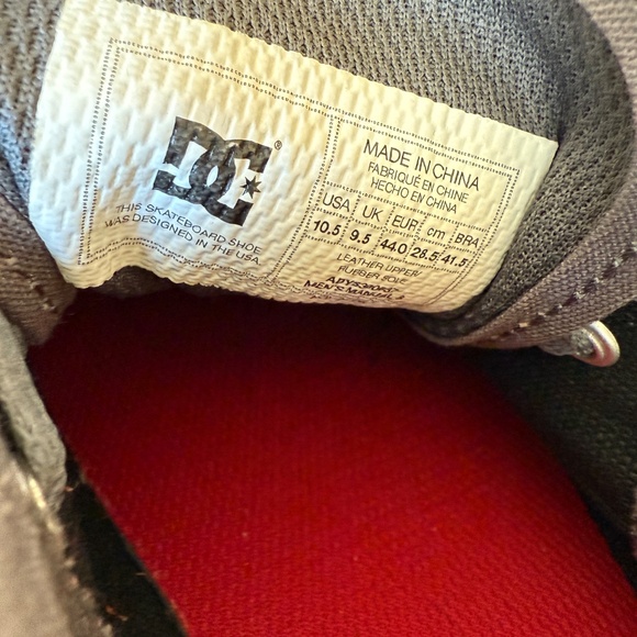 DC Gray Suede Manual S- Men 10.5- This shoe is built to skate. - Picture 6 of 7